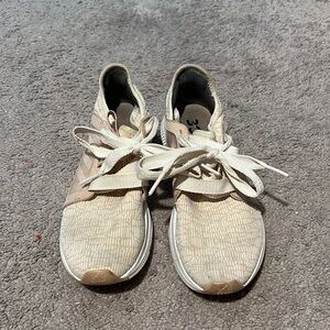 Women’s Adidas Bounce Shoes